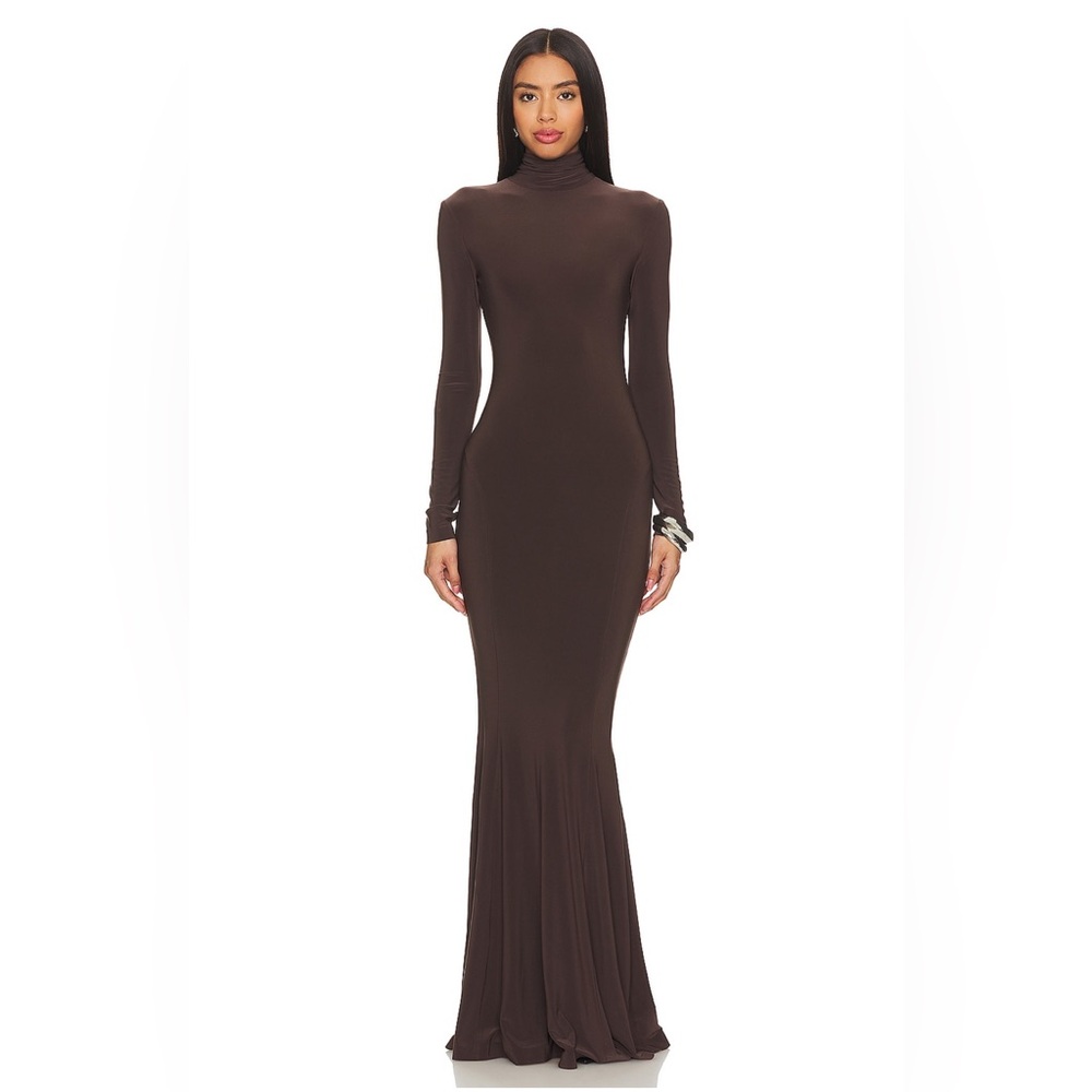 Elegant Brown Long Sleeve Gown